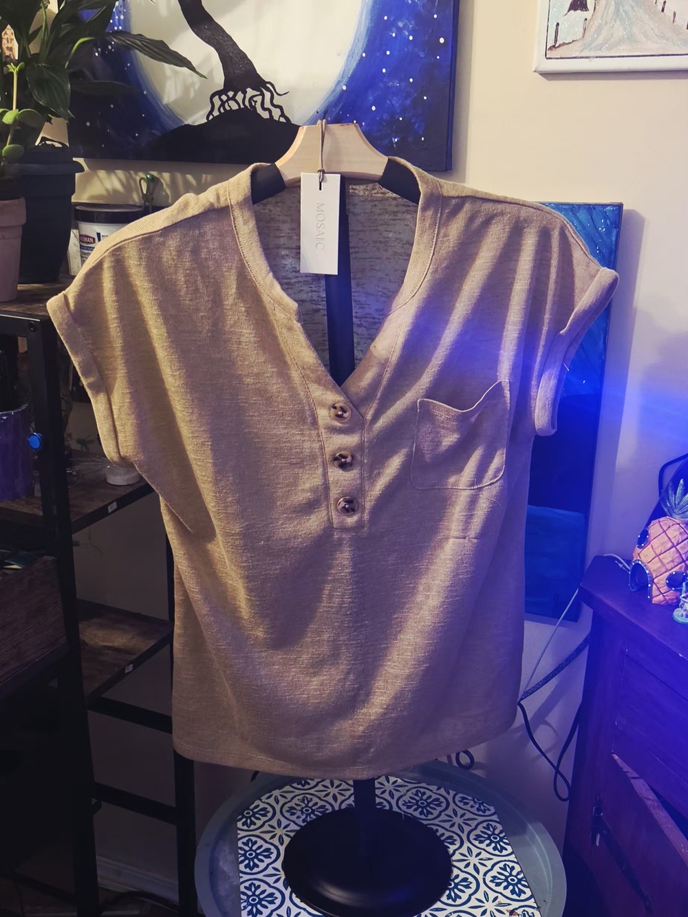 Casual Tan Short-Sleeve Henley Tee with Chest Pocket